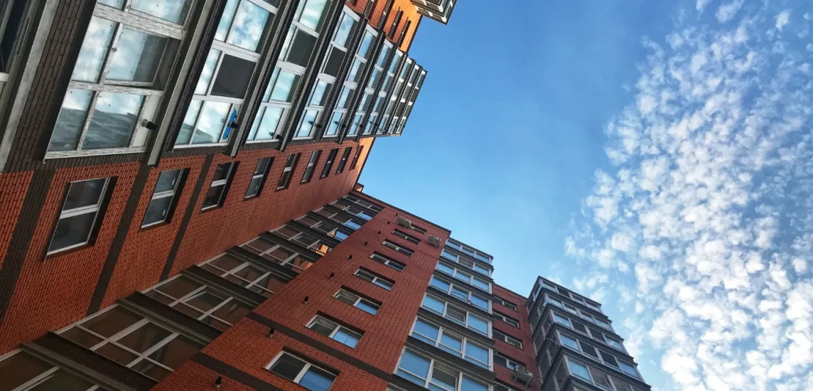 Вертикальный город: плюсы и минусы жизни в высотных башнях бизнес-класса